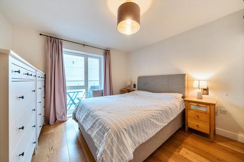 2 bedroom flat for sale, Chatfield Road, Battersea, London, SW11