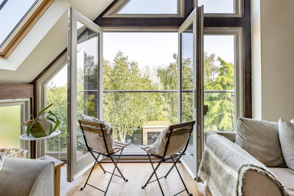 8652520-interior16.jpg