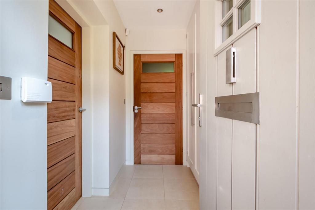 8652520-interior36.jpg