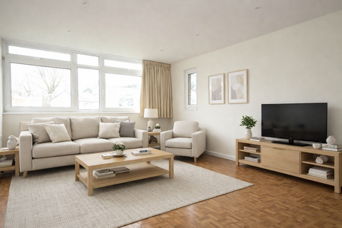 3 bedroom flat to rent, Chobham Road, Woking GU21