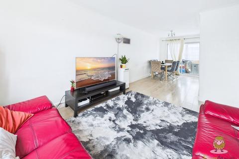 3 bedroom end of terrace house for sale, Larger than expected plot with ample parking - Lower Woodlands Road