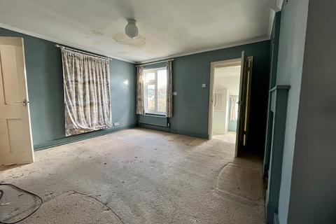 2 bedroom semi-detached house for sale, Havelock Road, Wokingham, Berkshire