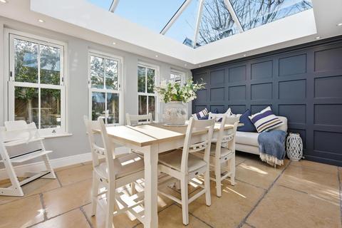 5 bedroom detached house for sale, Penn Close, Orsett RM16