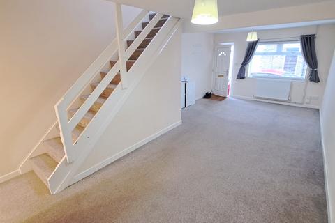 3 bedroom terraced house to rent, Alma Street, Gosport PO12