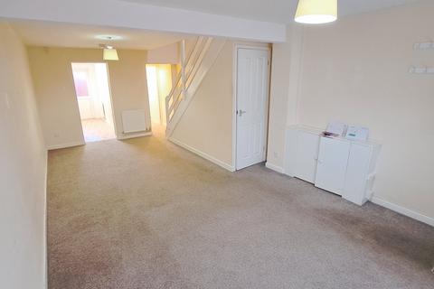 3 bedroom terraced house to rent, Alma Street, Gosport PO12