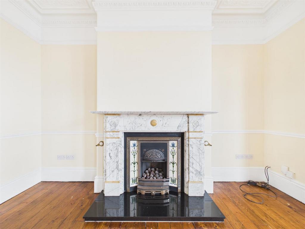 Lounge fire.jpg