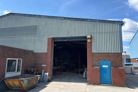 Industrial unit to rent - Credenda Road, West Bromwich