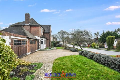4 bedroom detached house for sale, Shenfield Crescent, Brentwood
