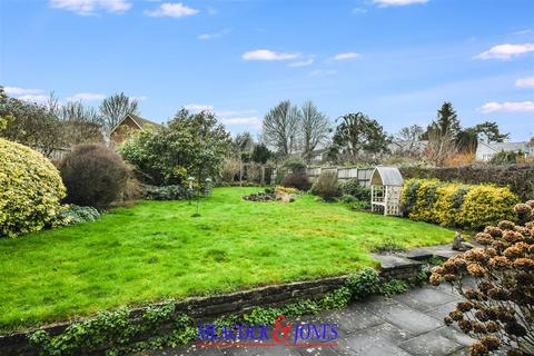 4 bedroom detached house for sale, Shenfield Crescent, Brentwood