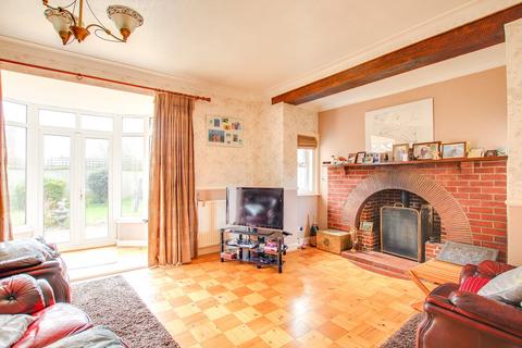 5 bedroom detached house for sale, Highlands Road, Barton on Sea, New Milton, BH25