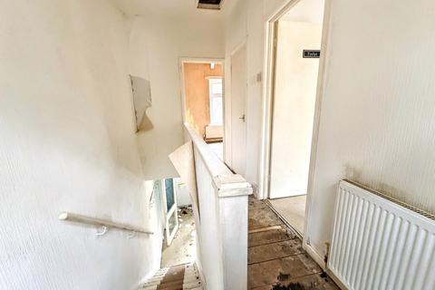 undefined, 18 Hendre Gwilym, Tonypandy, Mid Glamorgan, CF40 1EZ
