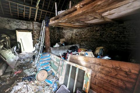 Land for sale, Ysgubor Y Wennol, High Street, Llansteffan, Caerfyrddin, Sir Gar, SA33 5JG