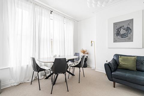 2 bedroom flat for sale, Argyle Road, West Ealing, W13