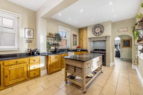 5 bedroom semi-detached house for sale, Spring Gardens, Spalding, Lincolnshire, PE11