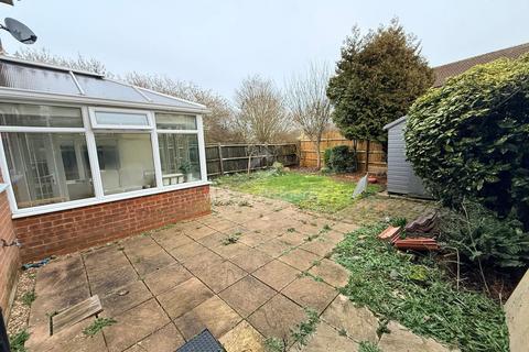 3 bedroom detached house to rent, Rochford Drive, Luton, LU2