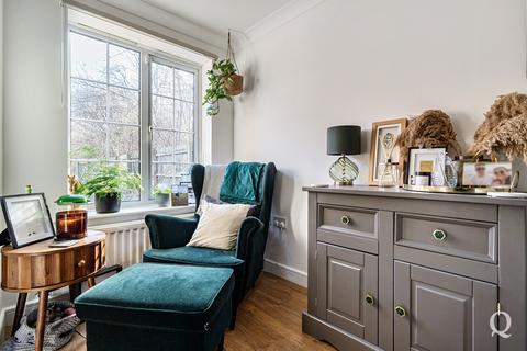 2 bedroom end of terrace house for sale, Emerald Crescent, Sittingbourne, Kent, ME10