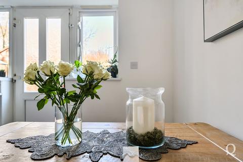 2 bedroom end of terrace house for sale, Emerald Crescent, Sittingbourne, Kent, ME10