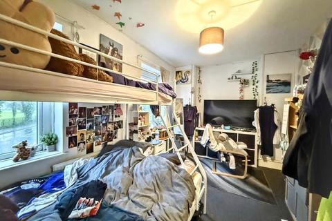 undefined, 3 Lavernock Road, Penarth, South Glamorgan, CF64 3PA