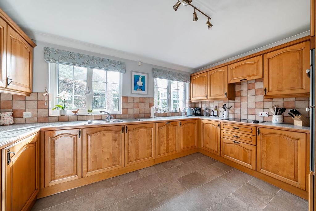 Kitchen / Breakfast Room