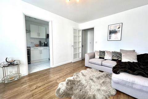 undefined, Hispano Mews, Enfield