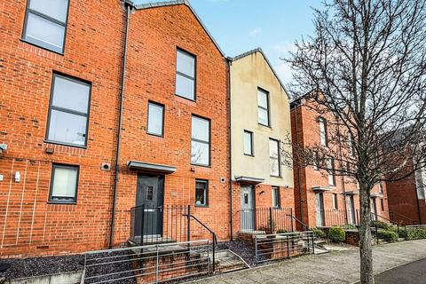 3 bedroom townhouse for sale, Langdon Road, Swansea SA1