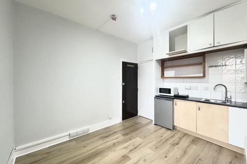 undefined, Upper Tooting Road, London SW17