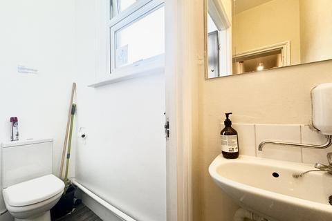 undefined, Upper Tooting Road, London SW17