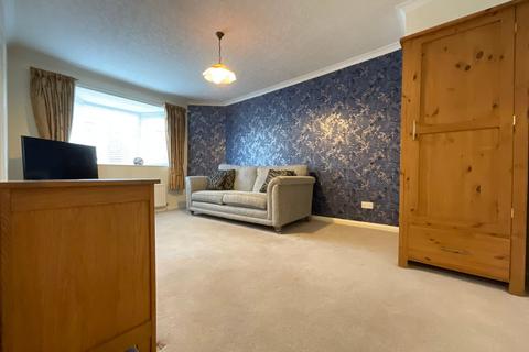 2 bedroom flat for sale, Holbeck Hill, Normanton Rise, YO11