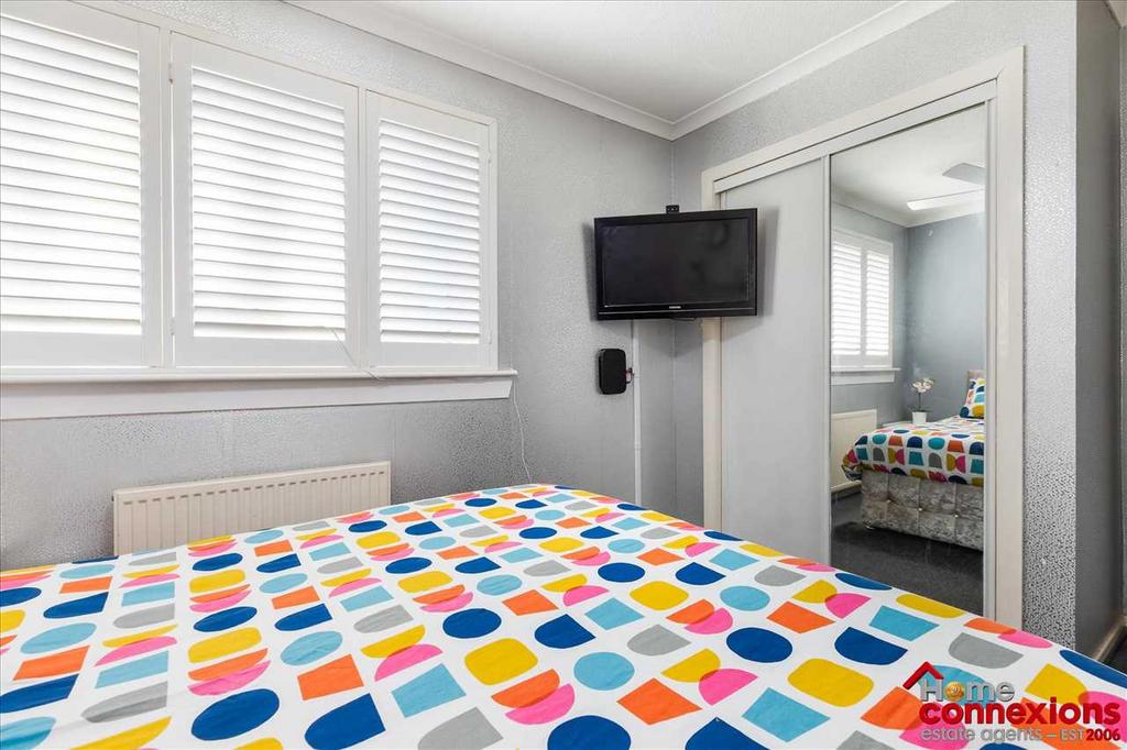 Bedroom One (2)