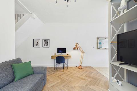 2 bedroom flat for sale, Grosvenor Road, Westcliff-on-sea, SS0