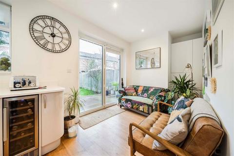 4 bedroom house for sale, Elmfield Avenue, Teddington TW11