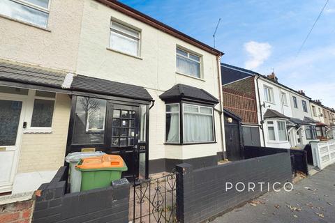 3 bedroom terraced house to rent, Kempton Road, E6