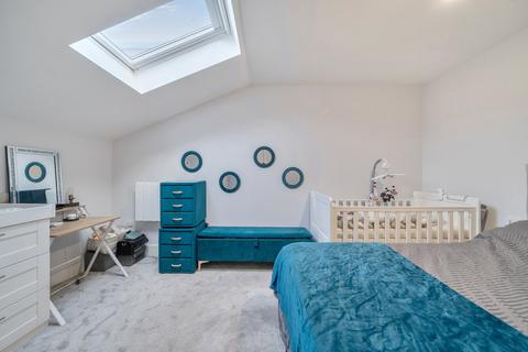 2 bedroom terraced house to rent, Field End Road, Ruislip, HA4