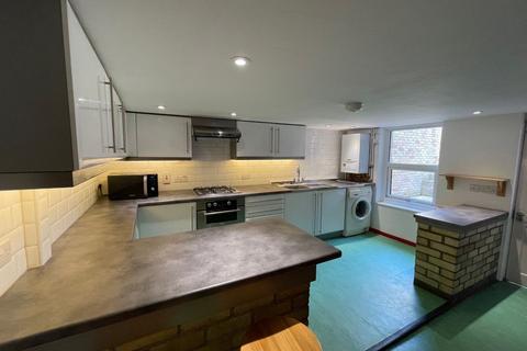 6 bedroom terraced house to rent, Western Road, Oxford
