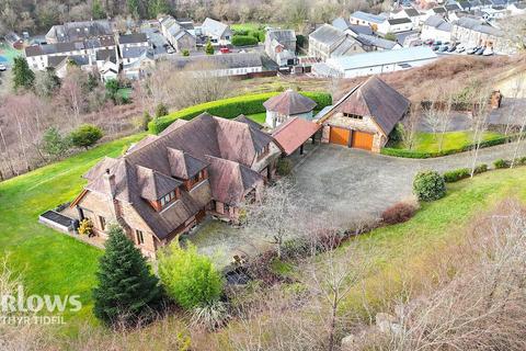 4 bedroom detached house for sale, Cwrt Nant Llwynog, Treharris