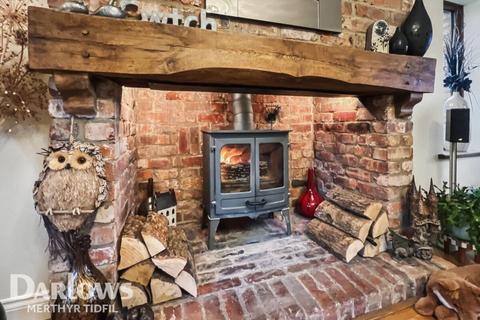 undefined, Cwrt Nant Llwynog, Treharris