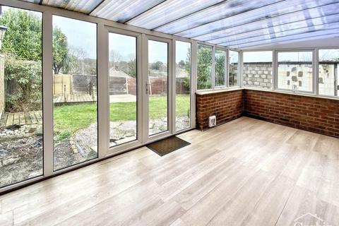 2 bedroom bungalow to rent, Broadmayne Road, Poole, BH12 4