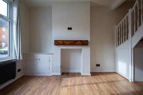 3 bedroom end of terrace house to rent, Moor Lane, Loughborough, LE11