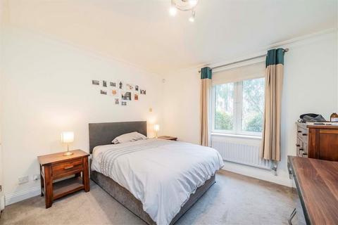 2 bedroom flat for sale, Westminster Bridge Road, London SE1