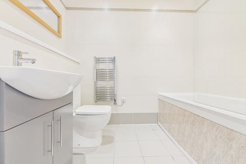 2 bedroom flat for sale, Well Lane, Low Fell, Gateshead, NE9