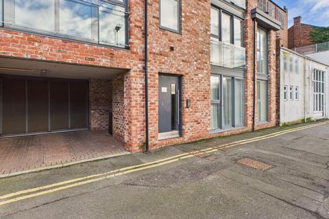 2 bedroom flat for sale, Well Lane, Low Fell, Gateshead, NE9