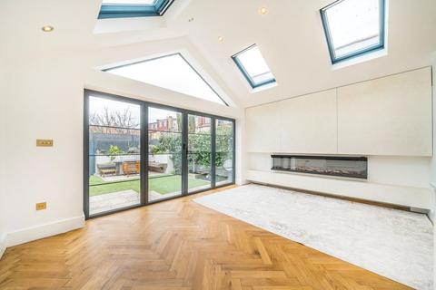 4 bedroom house to rent, Rusthall Avenue, London W4