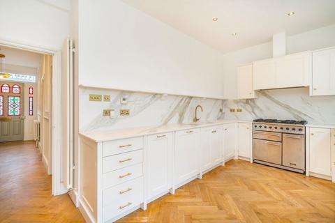 4 bedroom house to rent, Rusthall Avenue, London W4