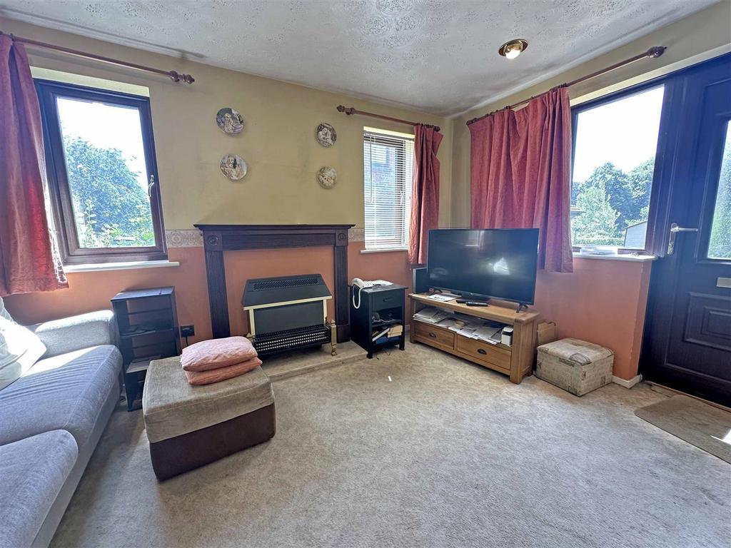 Lounge 2.jpg