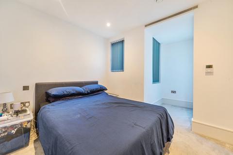 undefined, Athenaeum Road London N20