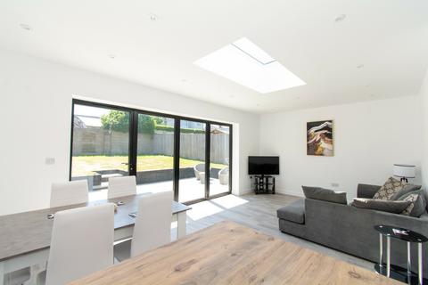 undefined, 3 Bed Bungalow Middle Road