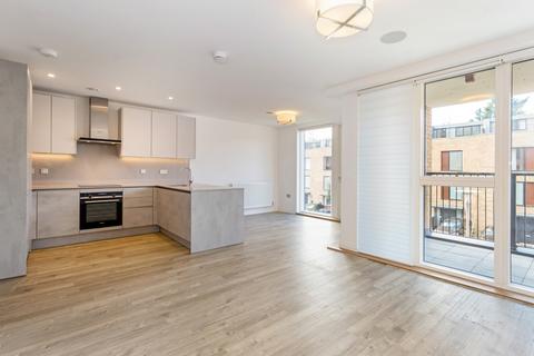 2 bedroom apartment to rent, Quayle Crescent London N20