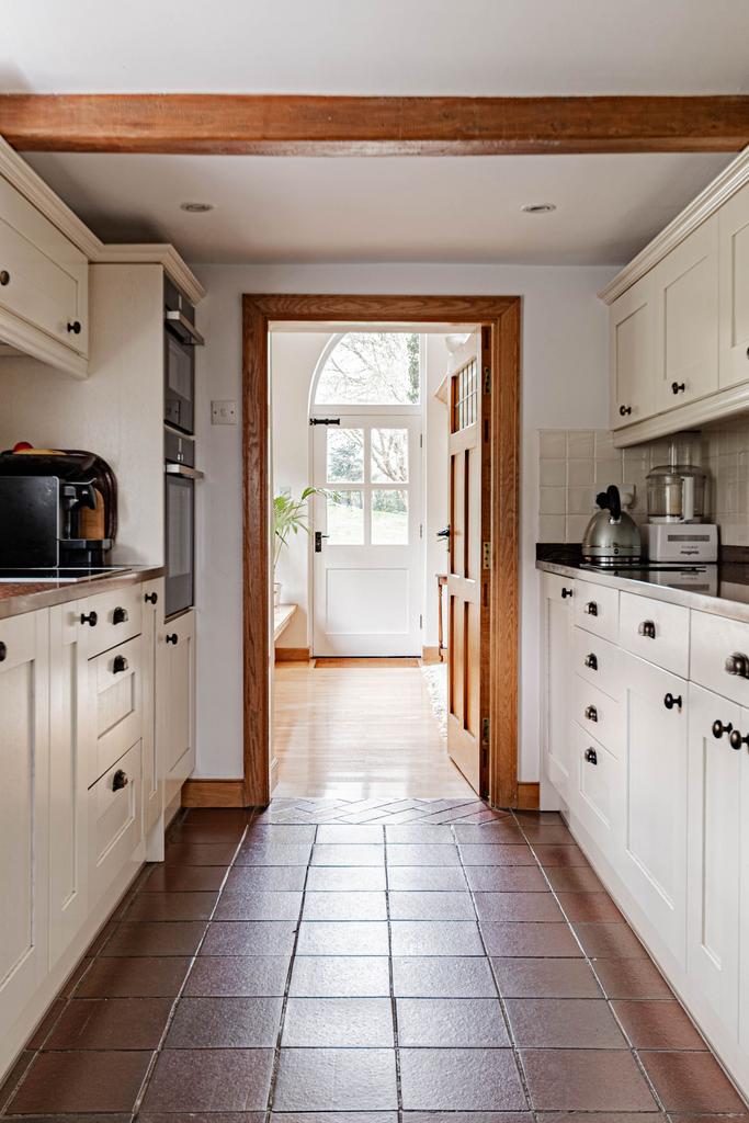 Kitchen (2)