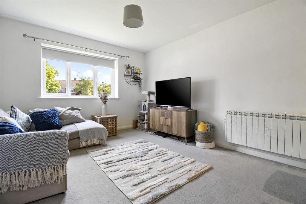 Woodsdale Court, 6 03.JPG