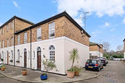 2 bedroom terraced house for sale, Copenhagen Gardens, Chiswick, London W4